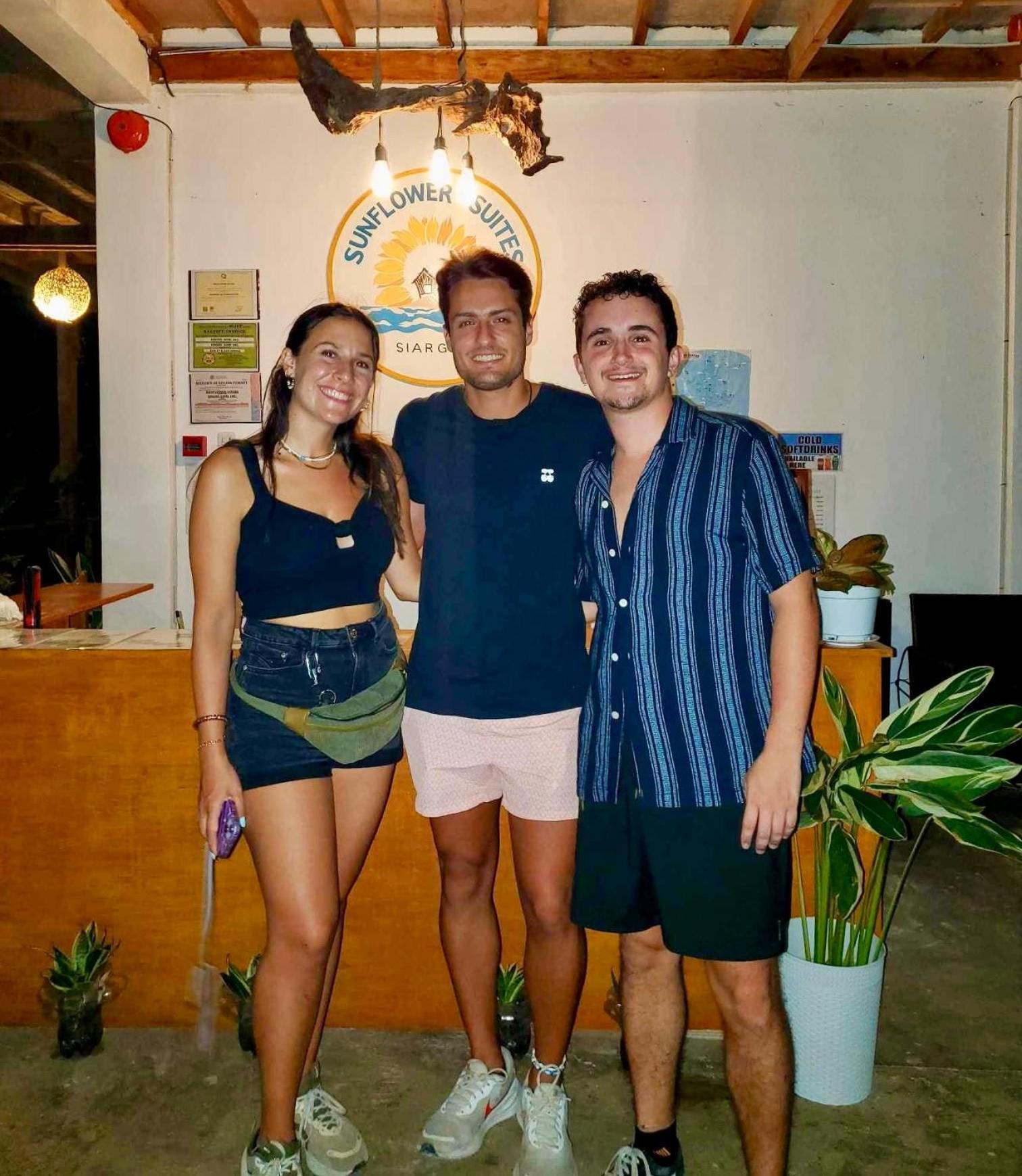 Siargao Sunflower Suites ゼネラル・ルナ エクステリア 写真