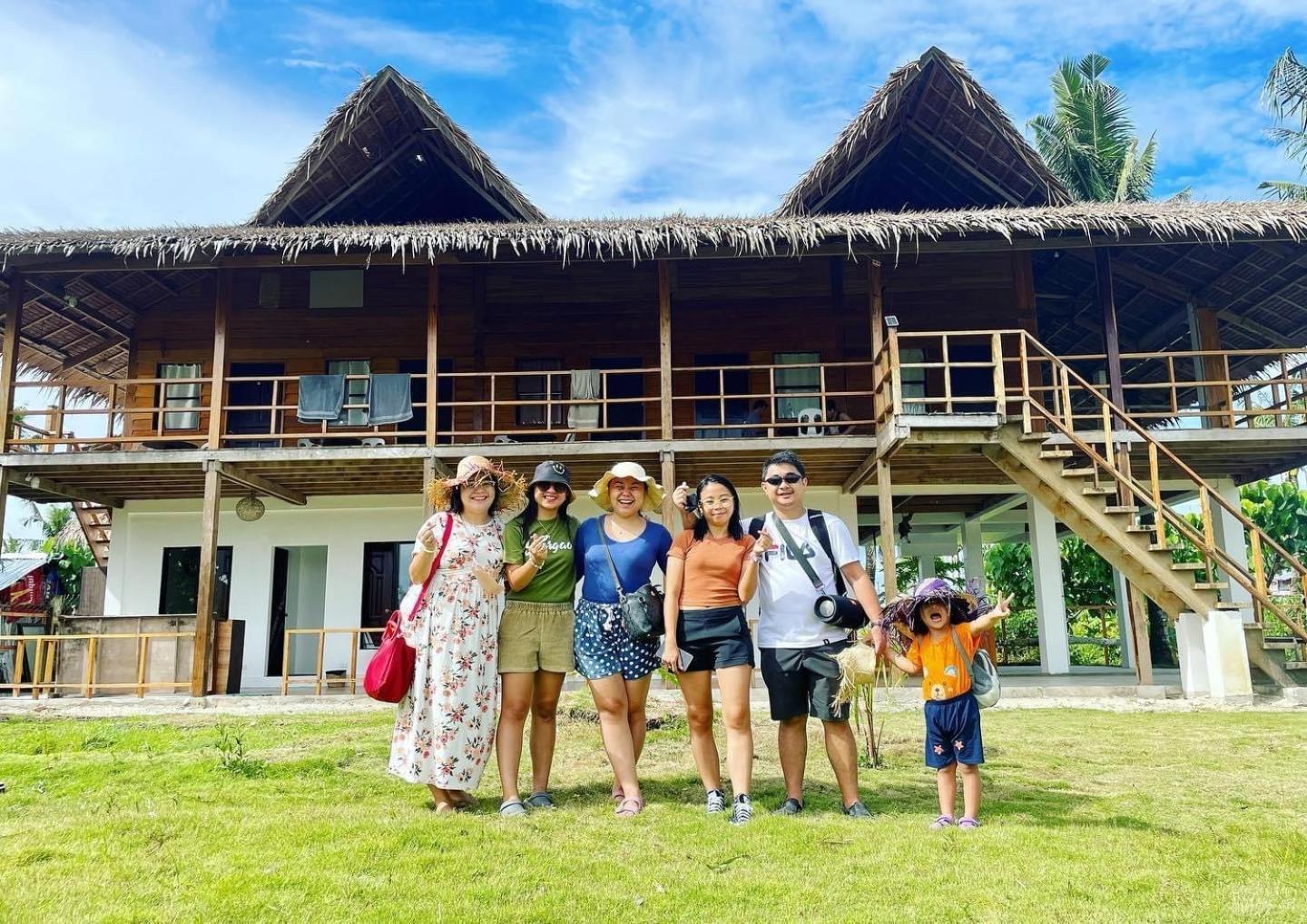Siargao Sunflower Suites ゼネラル・ルナ エクステリア 写真