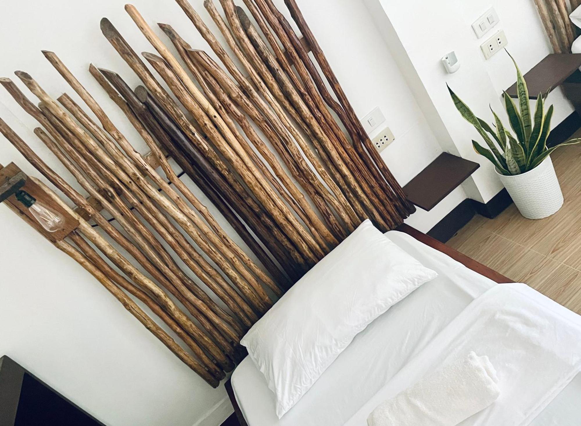 Siargao Sunflower Suites ゼネラル・ルナ エクステリア 写真