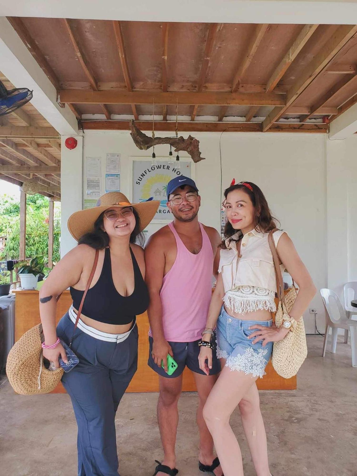 Siargao Sunflower Suites ゼネラル・ルナ エクステリア 写真