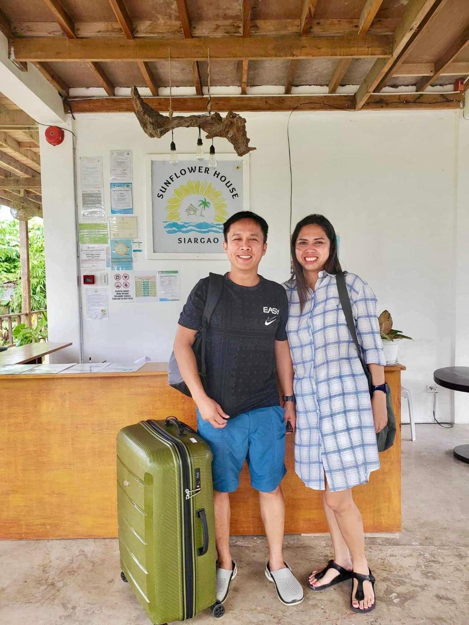 Siargao Sunflower Suites ゼネラル・ルナ エクステリア 写真