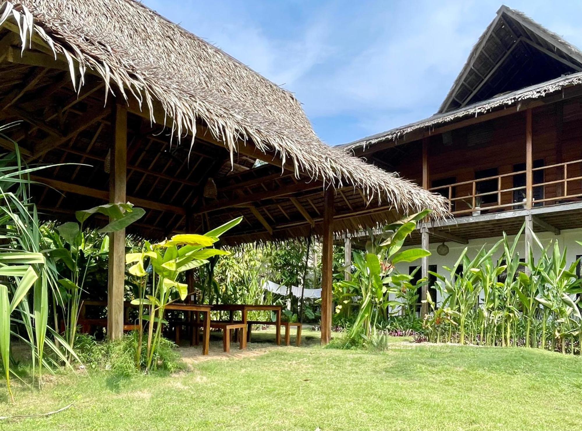 Siargao Sunflower Suites ゼネラル・ルナ エクステリア 写真