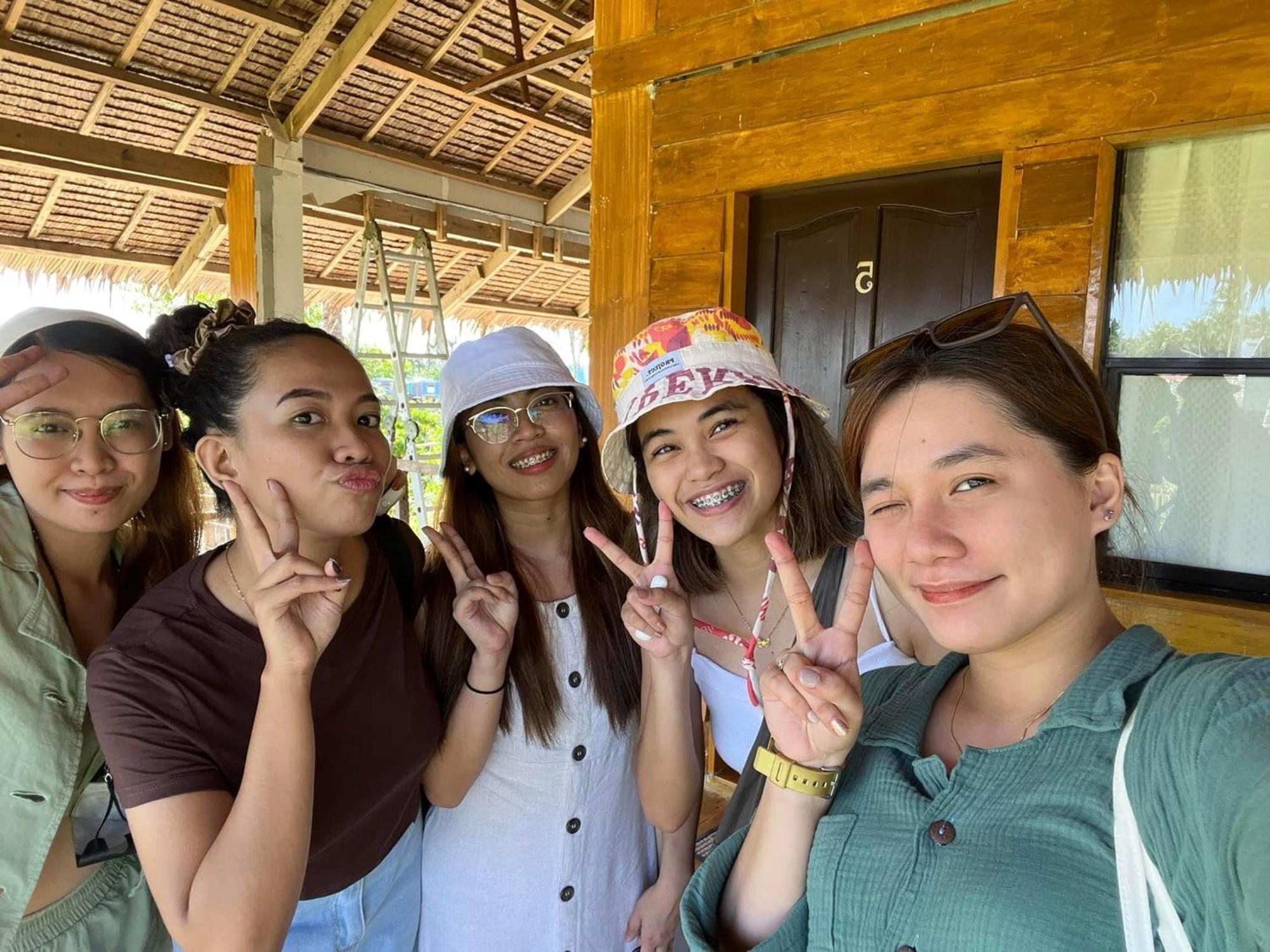 Siargao Sunflower Suites ゼネラル・ルナ エクステリア 写真