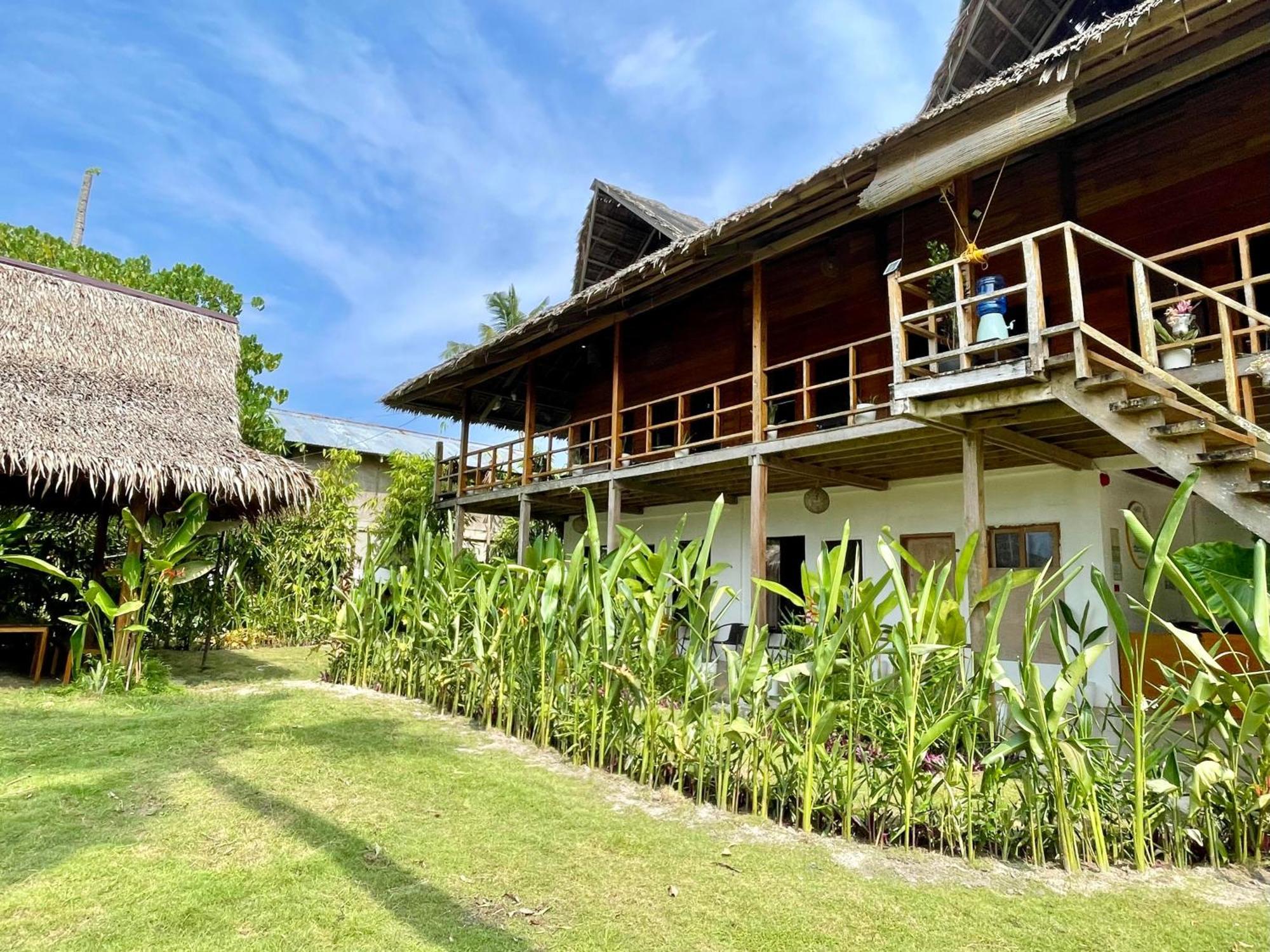 Siargao Sunflower Suites ゼネラル・ルナ エクステリア 写真